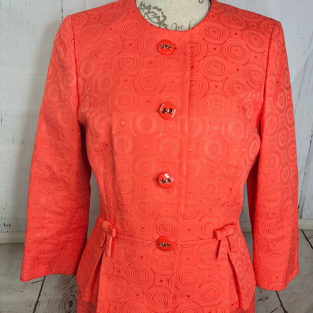 TAHARI ARTHUS S LEVINE SIZE 10 skirt suit orange